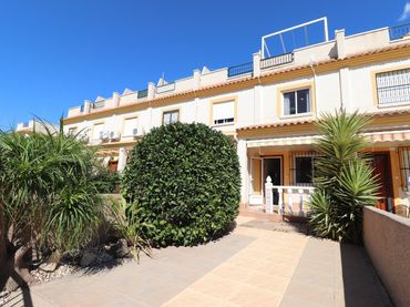 Casa a schiera con piscina in vendita a Algorfa