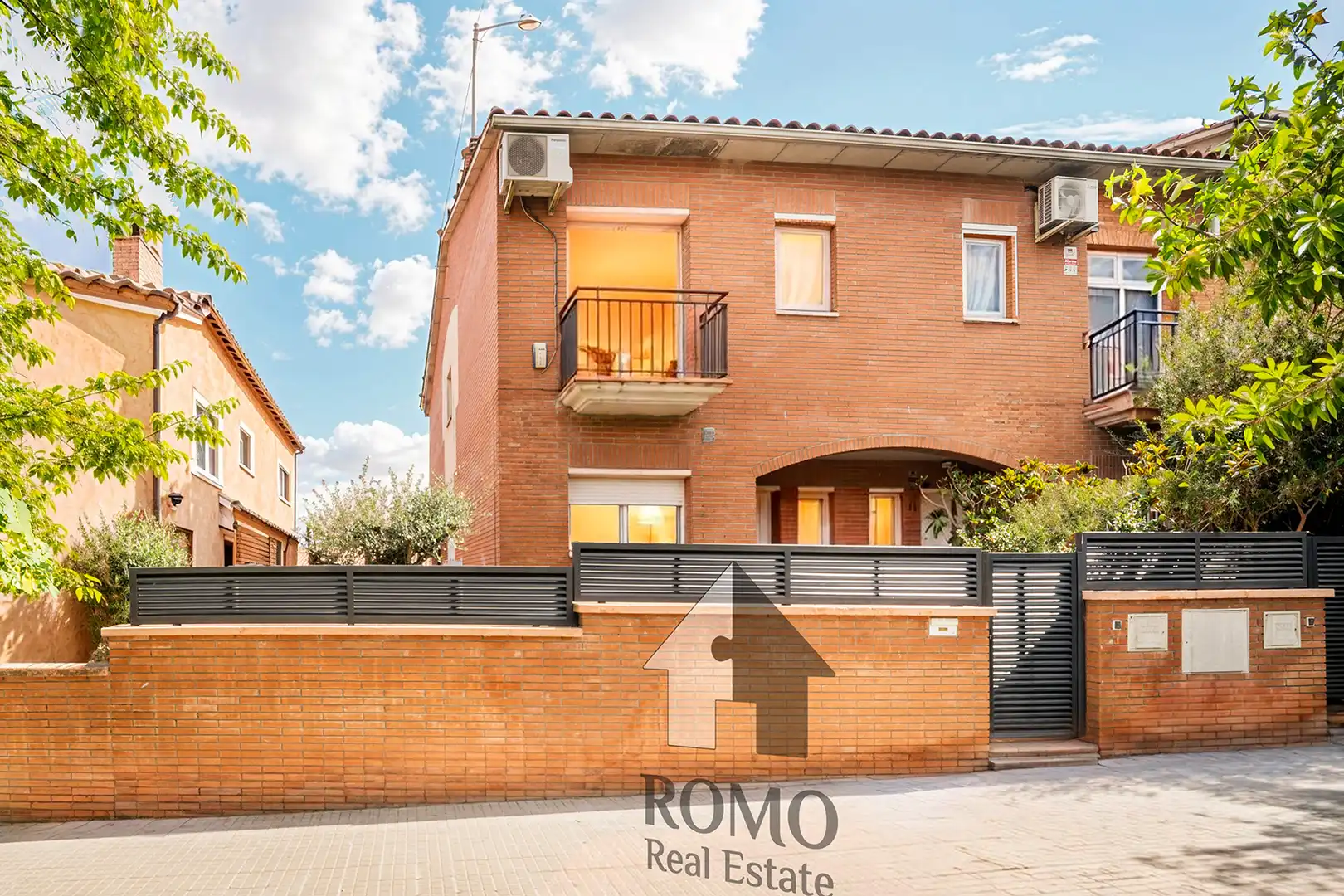 Casa pareada con terraza en venta en Santa Perpètua de Mogoda, imagen 2