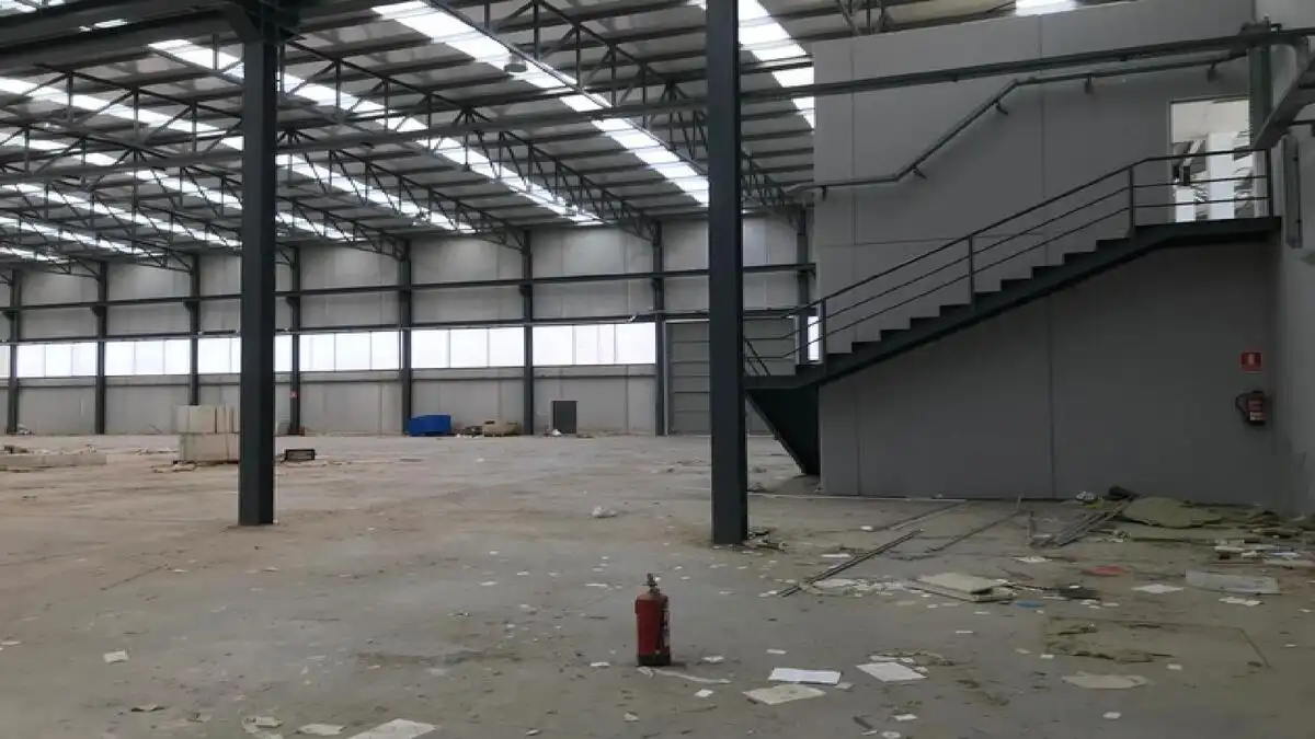 Nau industrial en venda en Puertollano