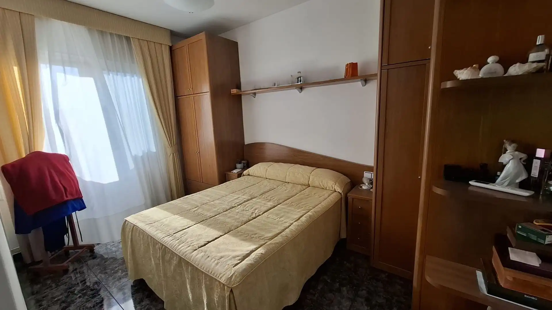 Dormitori de Casa o xalet en venda en Vallirana amb Aire condicionat, Calefacció i Terrassa