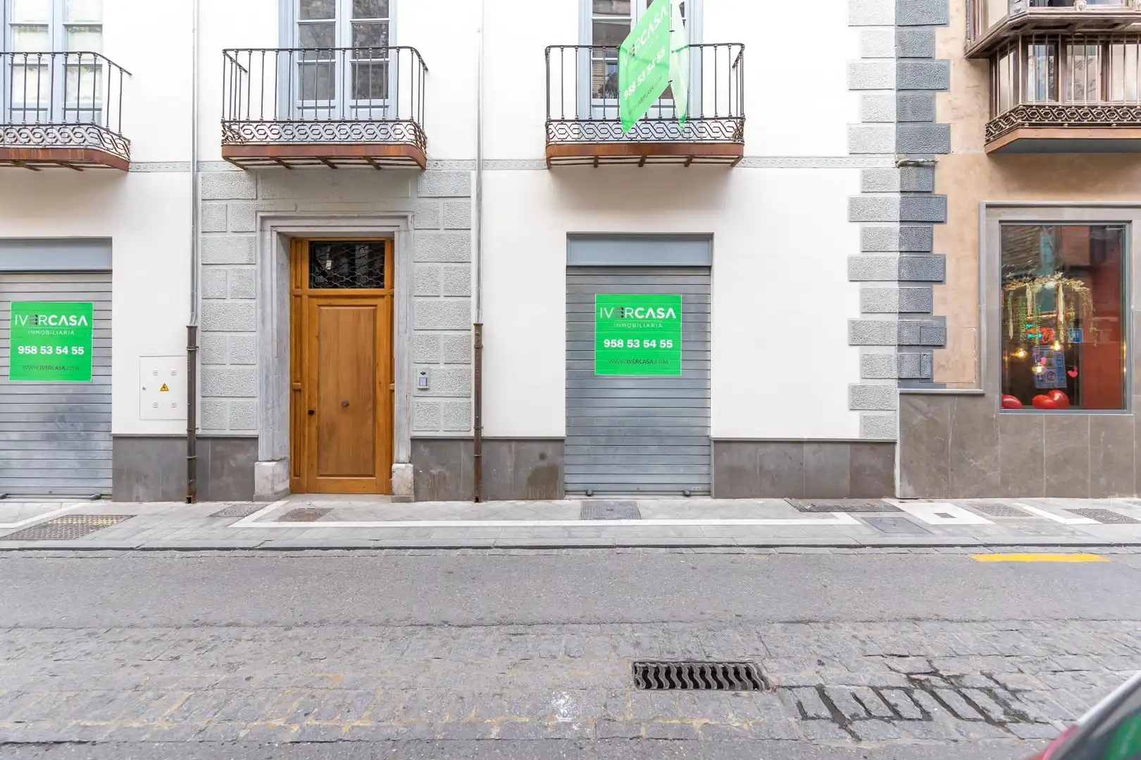 Exterior view of Commercial properties for rent in Granada