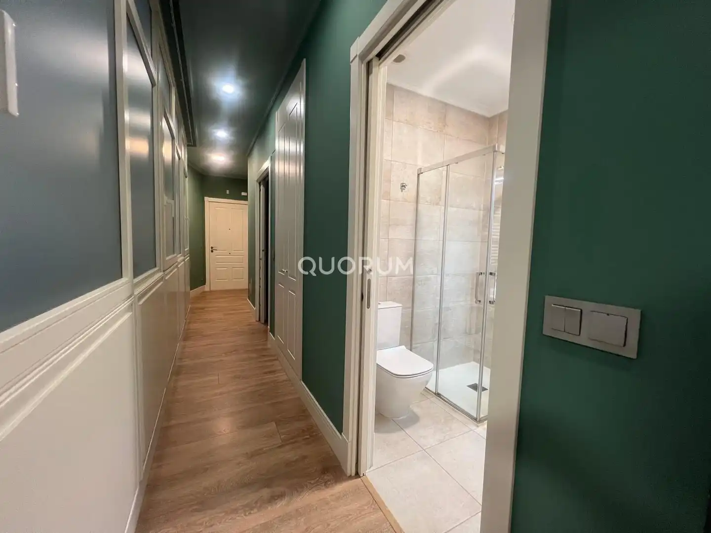 Baño de Piso de alquiler en Bilbao  con Calefacción, Parquet y Balcón