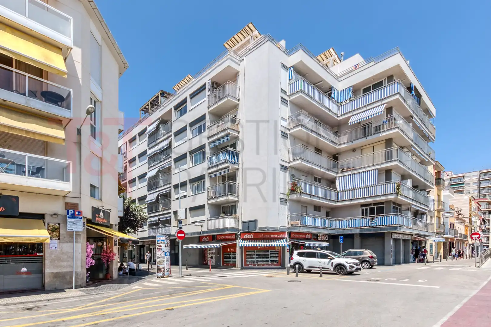 Vista exterior de Piso en venta en Calella con Aire acondicionado, Horno y Balcón