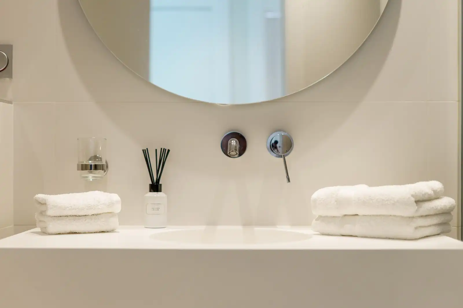 Badezimmer von Wohnung zum Verkauf in Benahavís mit Terrasse, Abstellraum und Möbliert