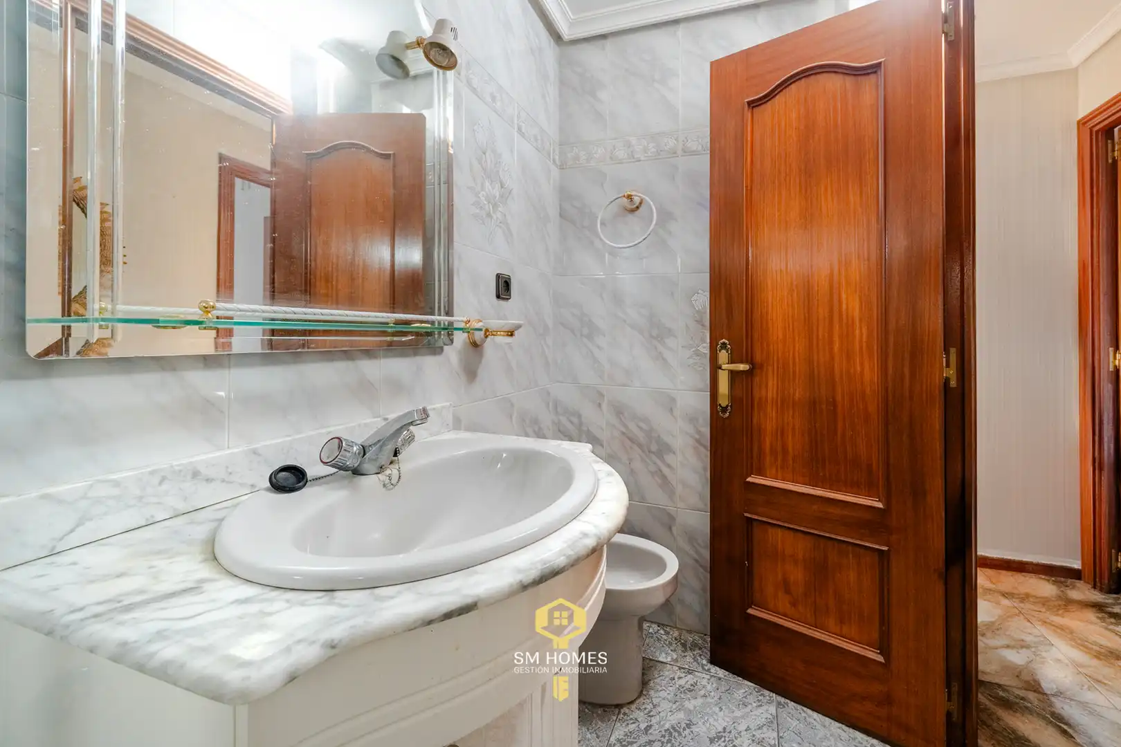 Baño de Piso en venta en Coslada con Calefacción, Terraza y Horno