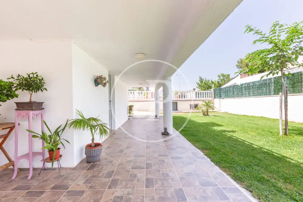 Terraza de Casa o chalet en venta en Chiva con Aire acondicionado, Calefacción y Jardín privado