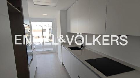 Foto 2 de Apartament de lloguer a Calle José Ribera, Prado de Somoaguas, Madrid