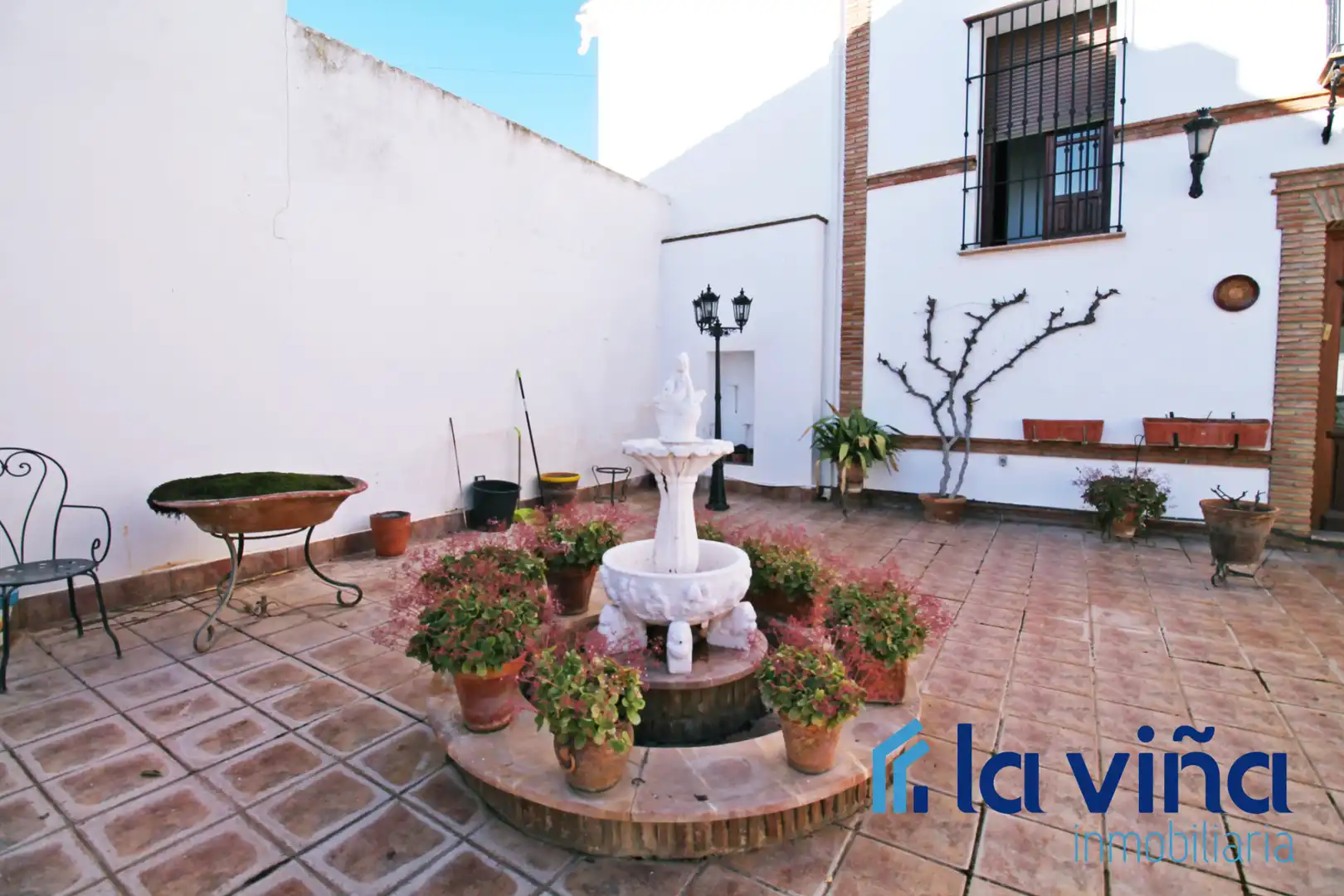 Chalet con jardín en venta en Mollina, imagen 2