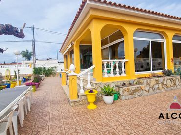 Villa in vendita a Surach