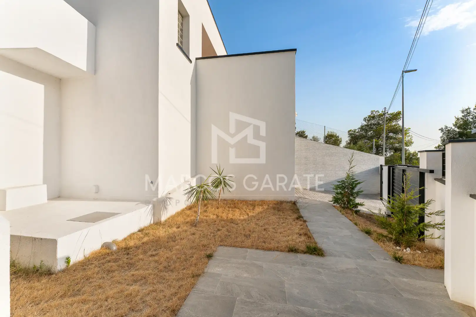 Casa con terraza en venta en Avinguda Marca Hispànica, imagen 5