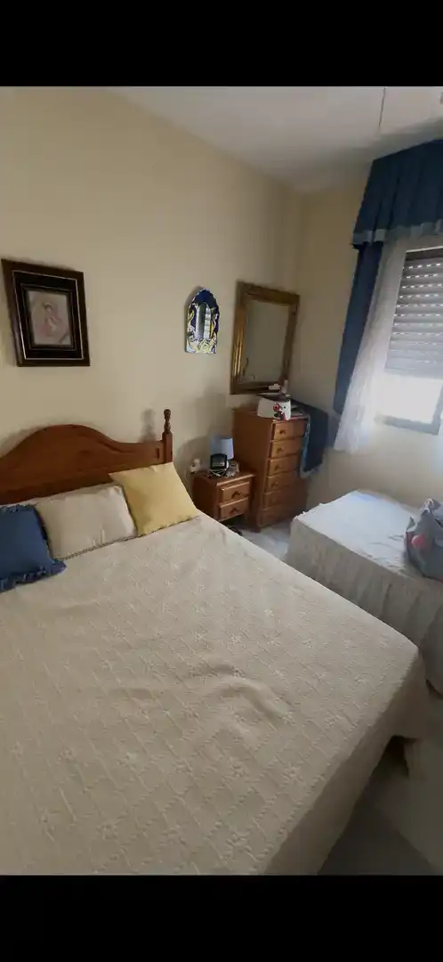Bedroom of Flat for rent in Playa de Granada
