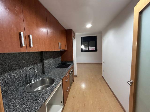 Planta baja en Venta en Carrer de Monistrol en Zona Esportiva