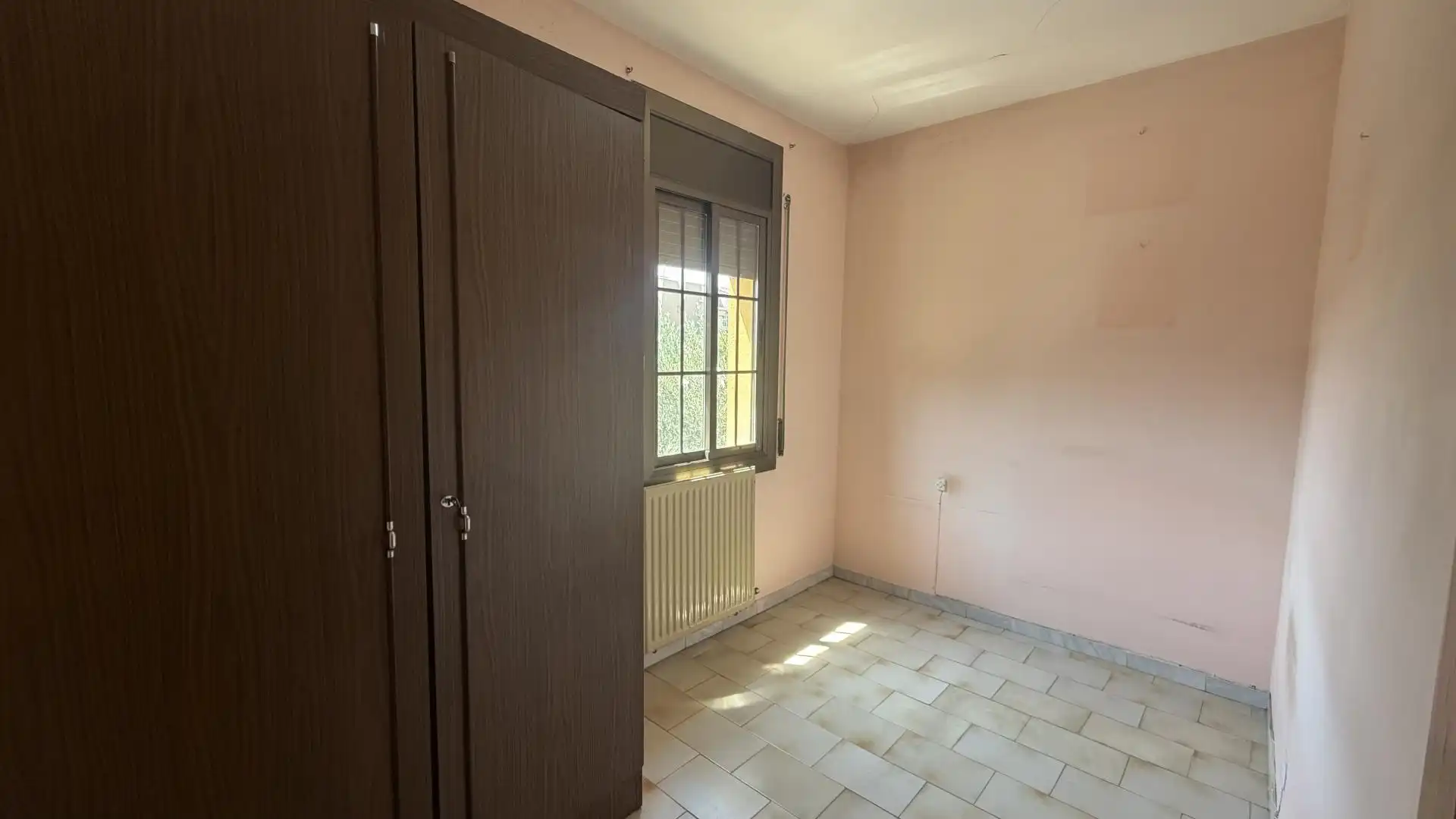 Schlafzimmer von Einfamilien-Reihenhaus zum Verkauf in Sant Celoni mit Heizung und Balkon