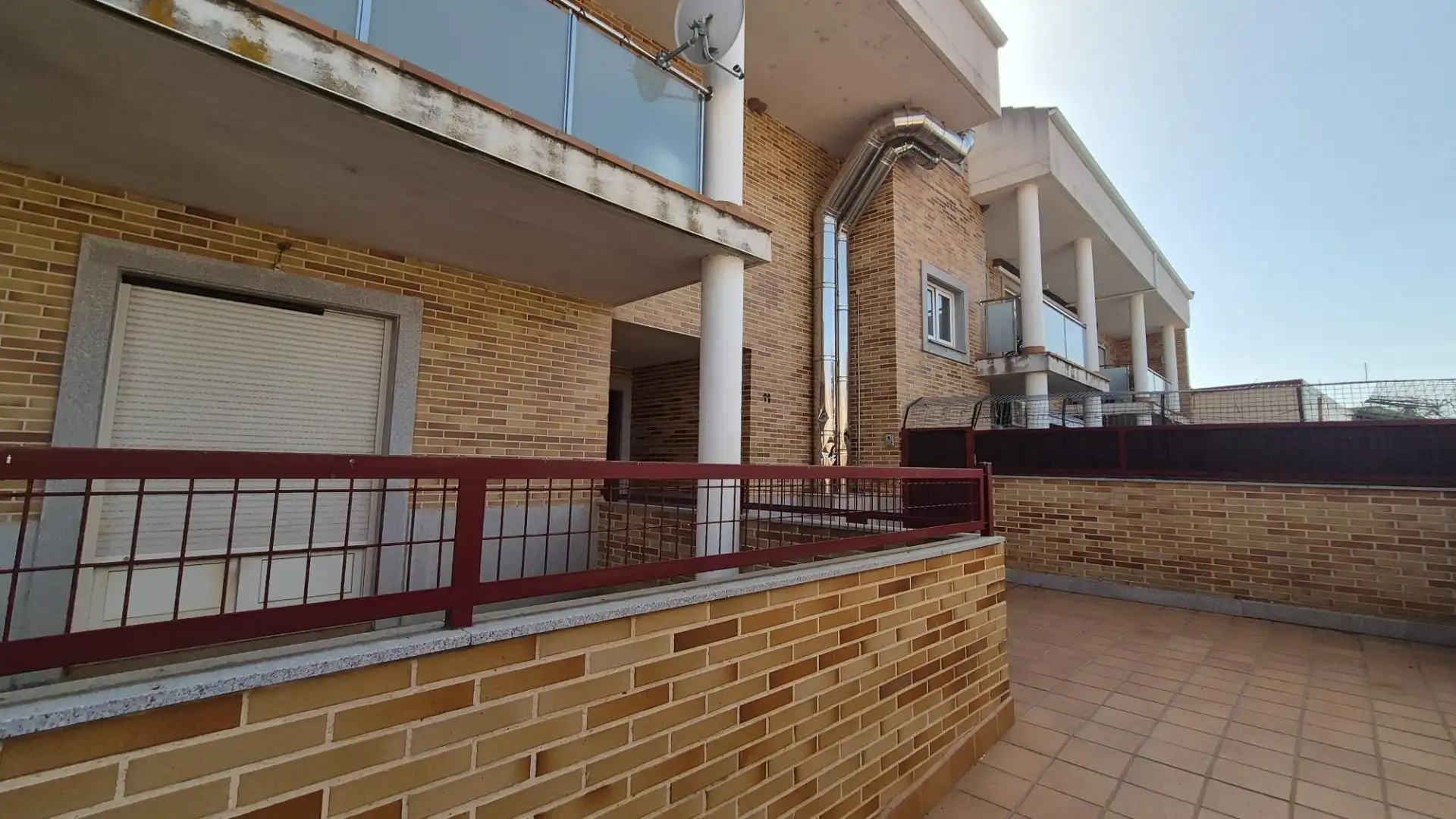 Vista exterior de Planta baixa en venda en Encinas de Abajo amb Calefacció