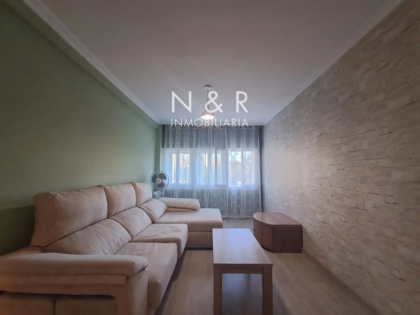 Flat for rent in Santa Uxia de Ribeira (De, Campus Norte - San Caetano