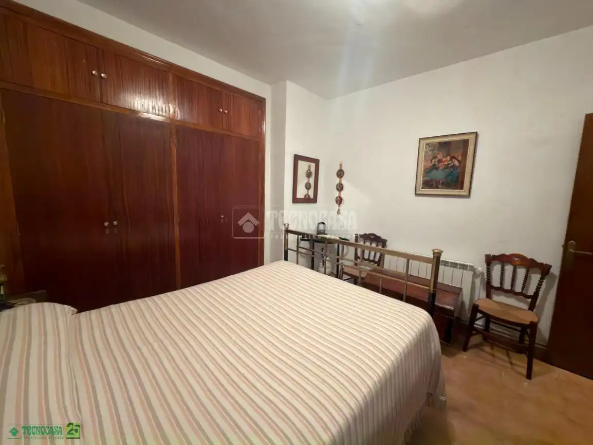 Habitación de Casa adosada en venta en Huerta de Valdecarábanos con Calefacción y Terraza