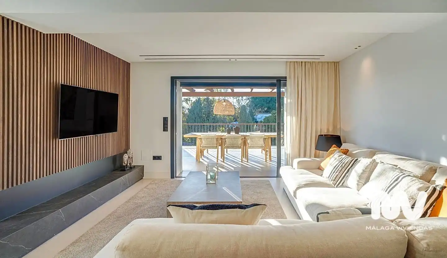 Dúplex con piscina en venta en Milla de Oro