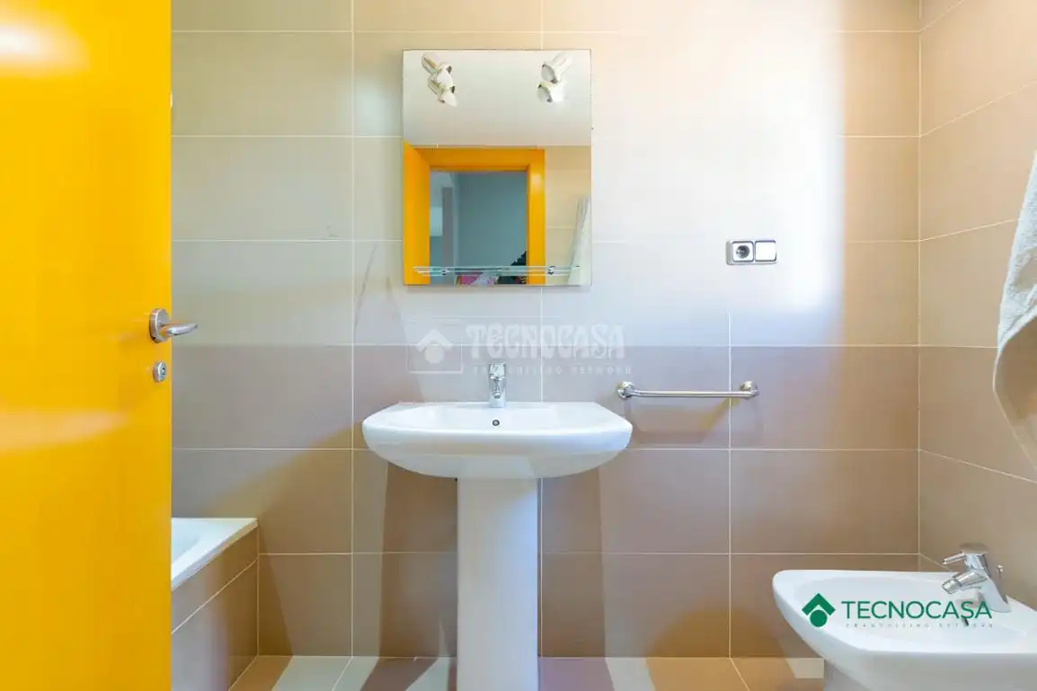 Baño de Piso en venta en Roquetas de Mar con Aire acondicionado y Terraza