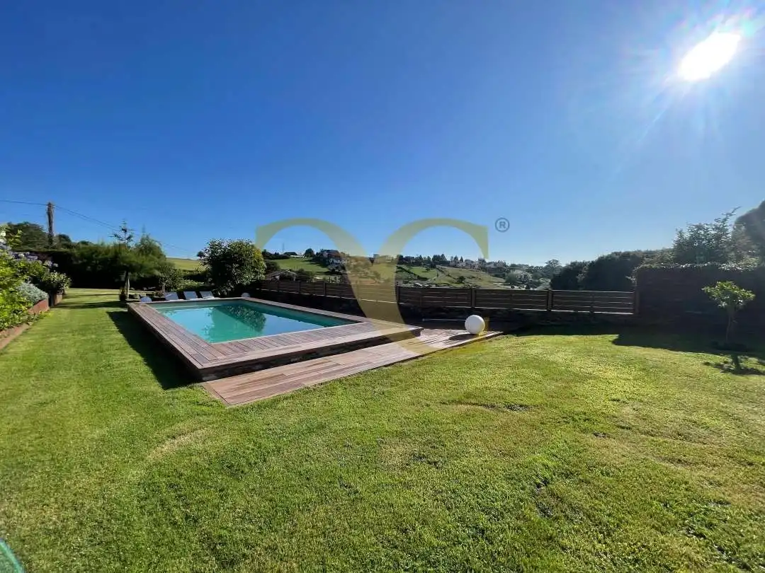 Swimming pool of Houses for rent in Santa Cruz de Bezana  with Air Conditioner, Heating and Private garden