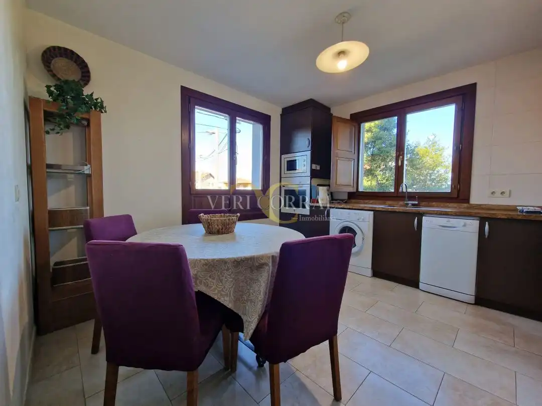 Außenansicht von Haus oder Chalet zum Verkauf in Llanes mit Heizung, Privatgarten und Terrasse
