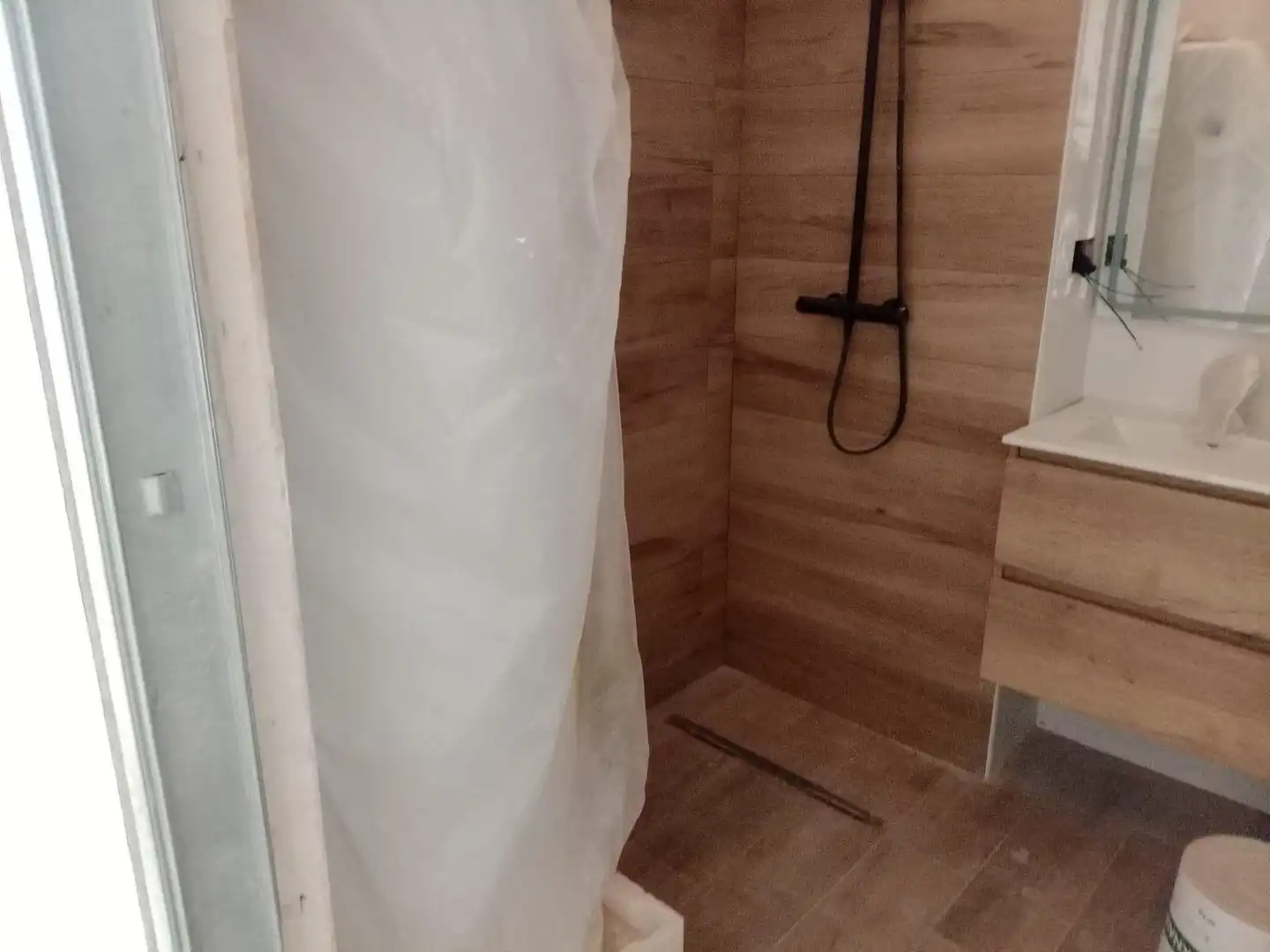 Bany de Pis en venda en Vilafranca del Penedès amb Parquet, Terrassa i Balcó