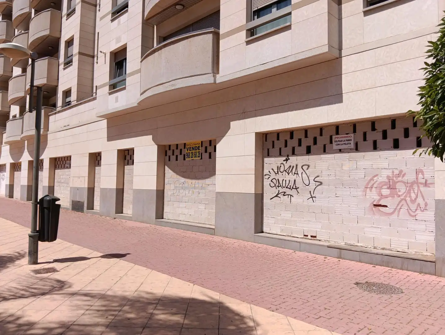 Vista exterior de Local en venta en  Murcia Capital