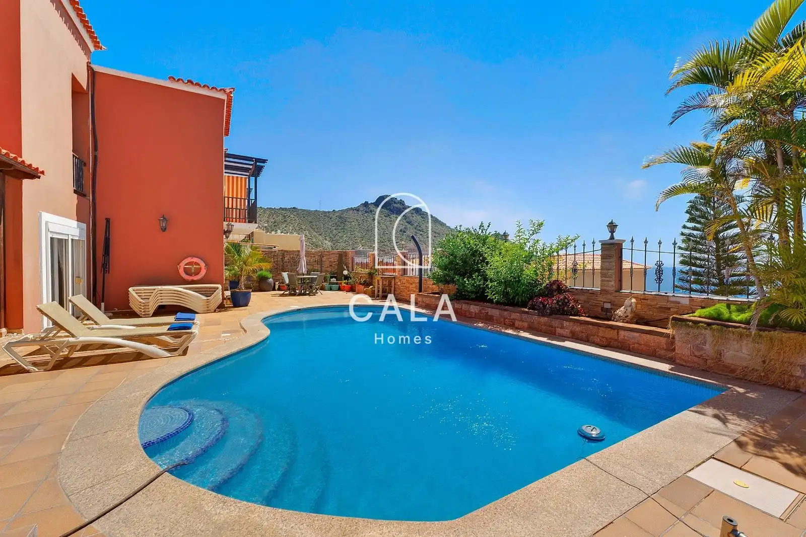 Vista exterior de Casa adosada en venta en Adeje con Jardín privado, Terraza y Trastero