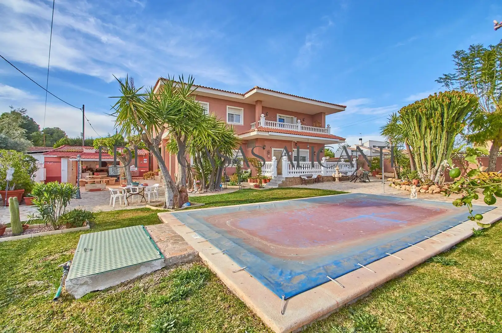 Vista exterior de Casa o chalet en venta en Mutxamel con Aire acondicionado, Calefacción y Jardín privado
