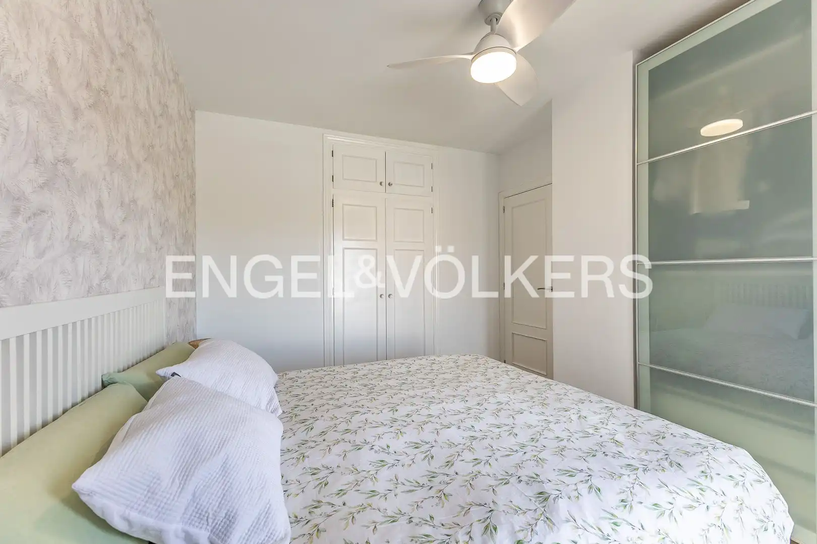 Habitación de Ático en venta en Mataró con Aire acondicionado, Calefacción y Parquet