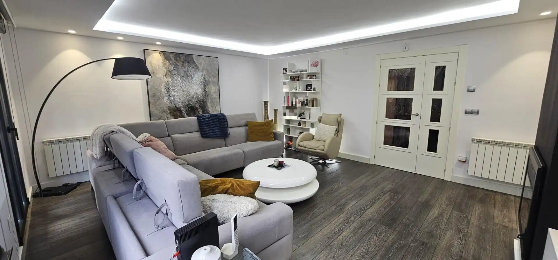 Wohnzimmer von Einfamilien-Reihenhaus zum Verkauf in Villaquilambre mit Heizung, Privatgarten und Parkett