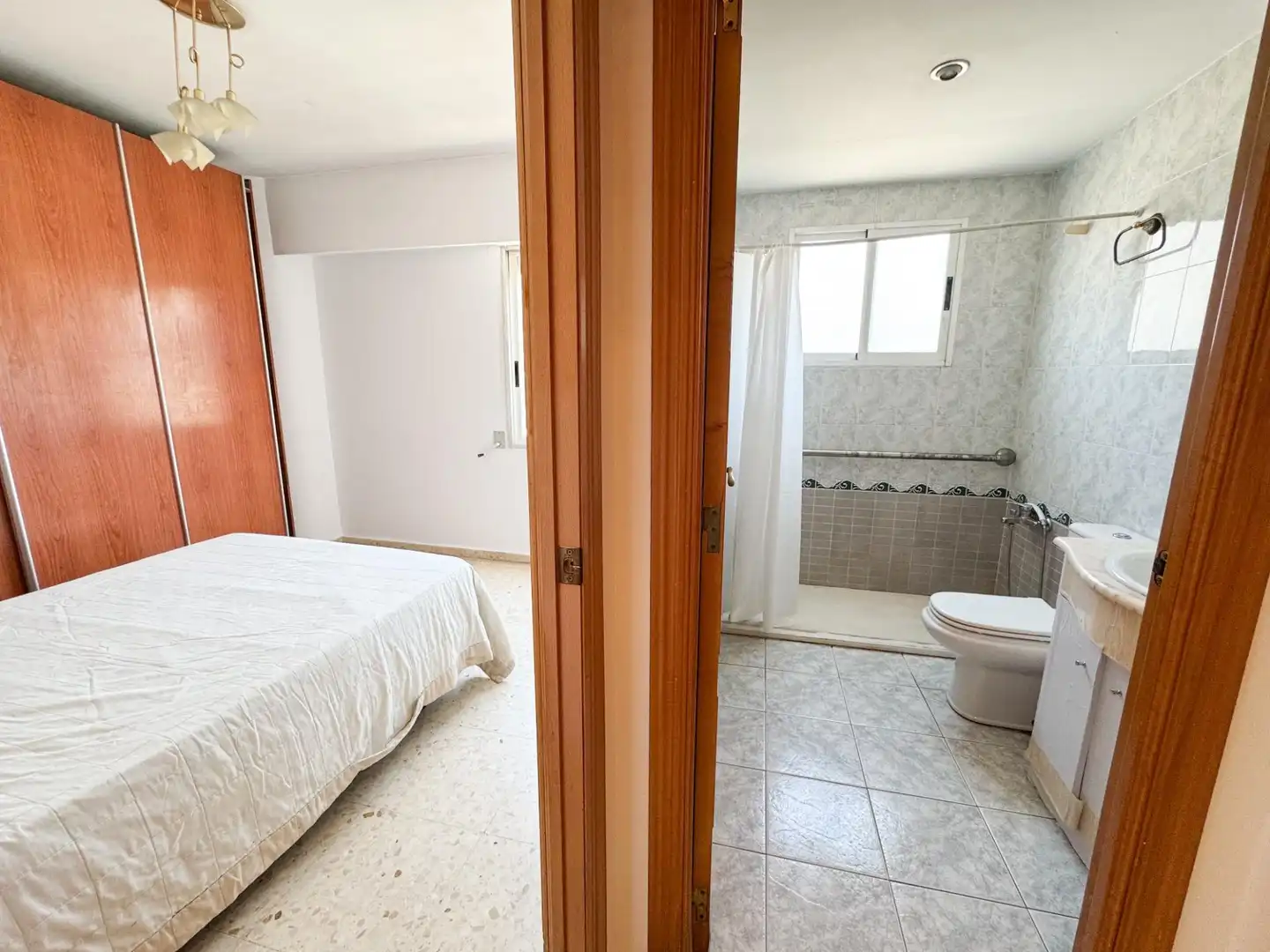 Habitación de Piso en venta en Valencia con Aire acondicionado y Balcón