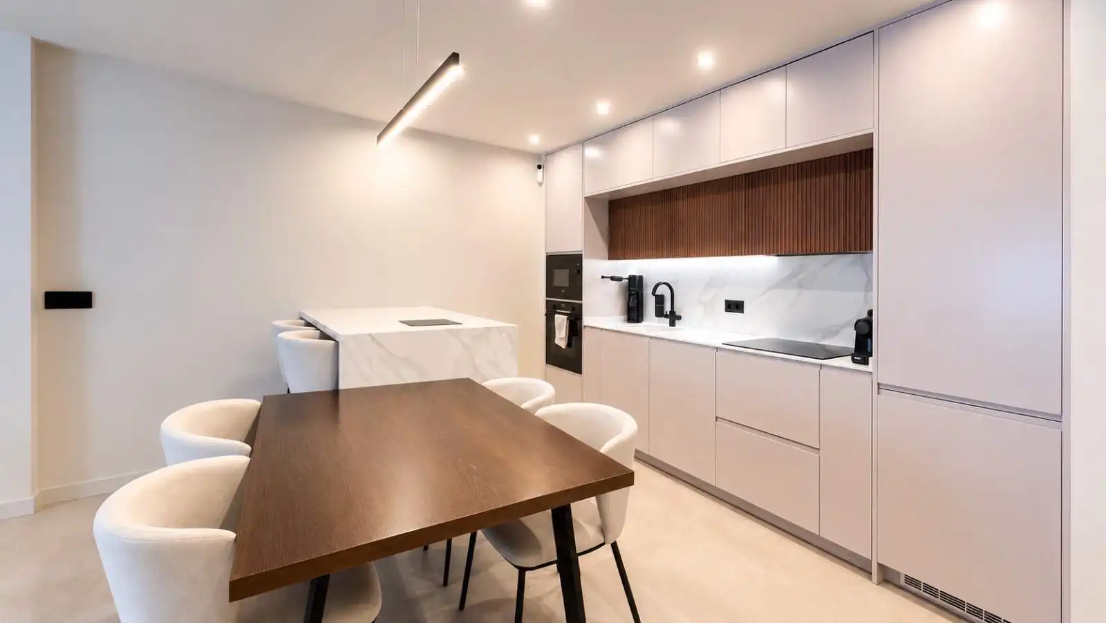 Apartament amb piscina en venda a Calle CALIFA-UR NVA ANDALUCIA, imagen 6