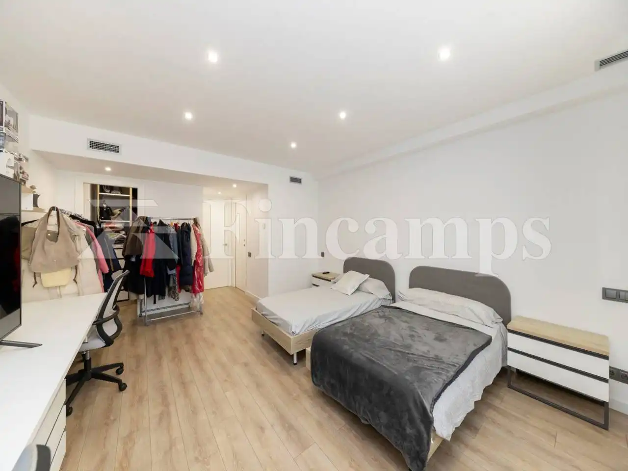 Bedroom of Detached homes for sale in Sabadell  with Air Conditioner, Heating and Private garden