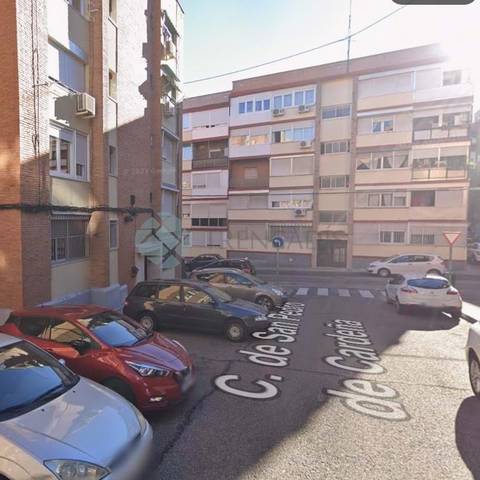 Piso en Venta en CL SAN PEDRO DE CARDEÑA  Pl: Pt:DR   MADRID (MADRI en Apóstol Santiago