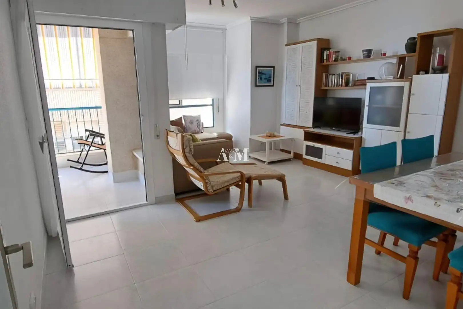 Sala de estar de Apartamento de alquiler en Torrevieja con Aire acondicionado, Calefacción y Terraza
