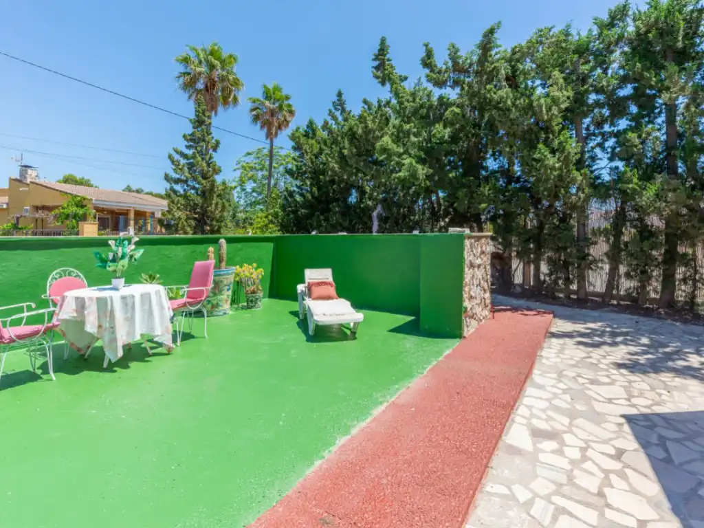 Vista exterior de Casa o xalet en venda en San Vicente del Raspeig / Sant Vicent del Raspeig amb Piscina