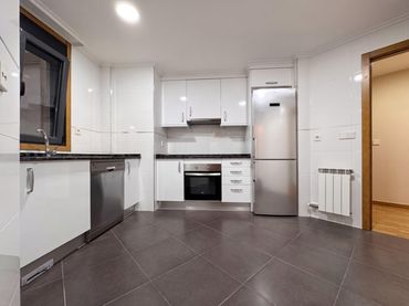 Appartement avec ascenseur à louer à MEDICO BALLINA 4