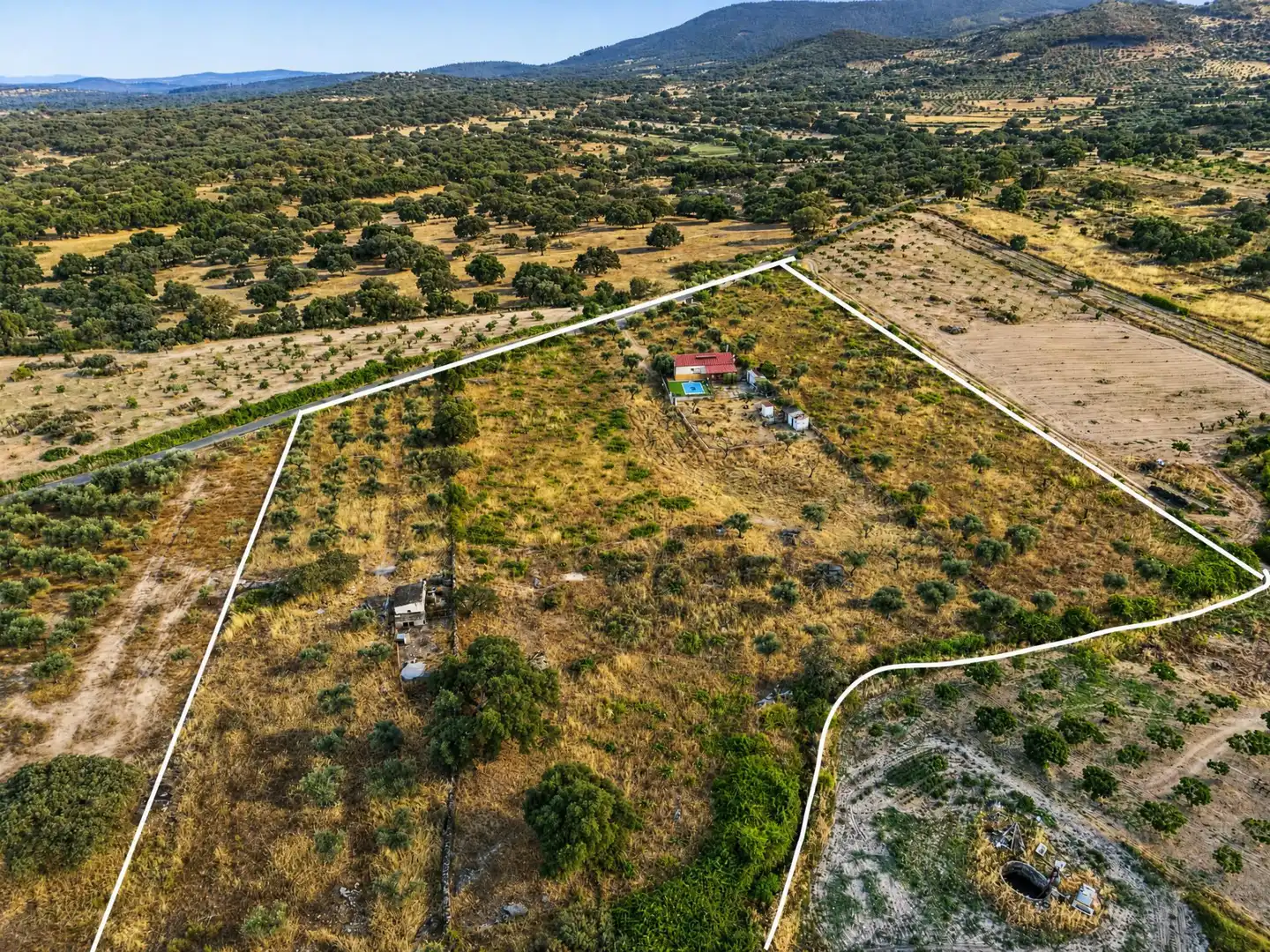 Country homes for sale in Alcuéscar  with Storage room and Swimming Pool