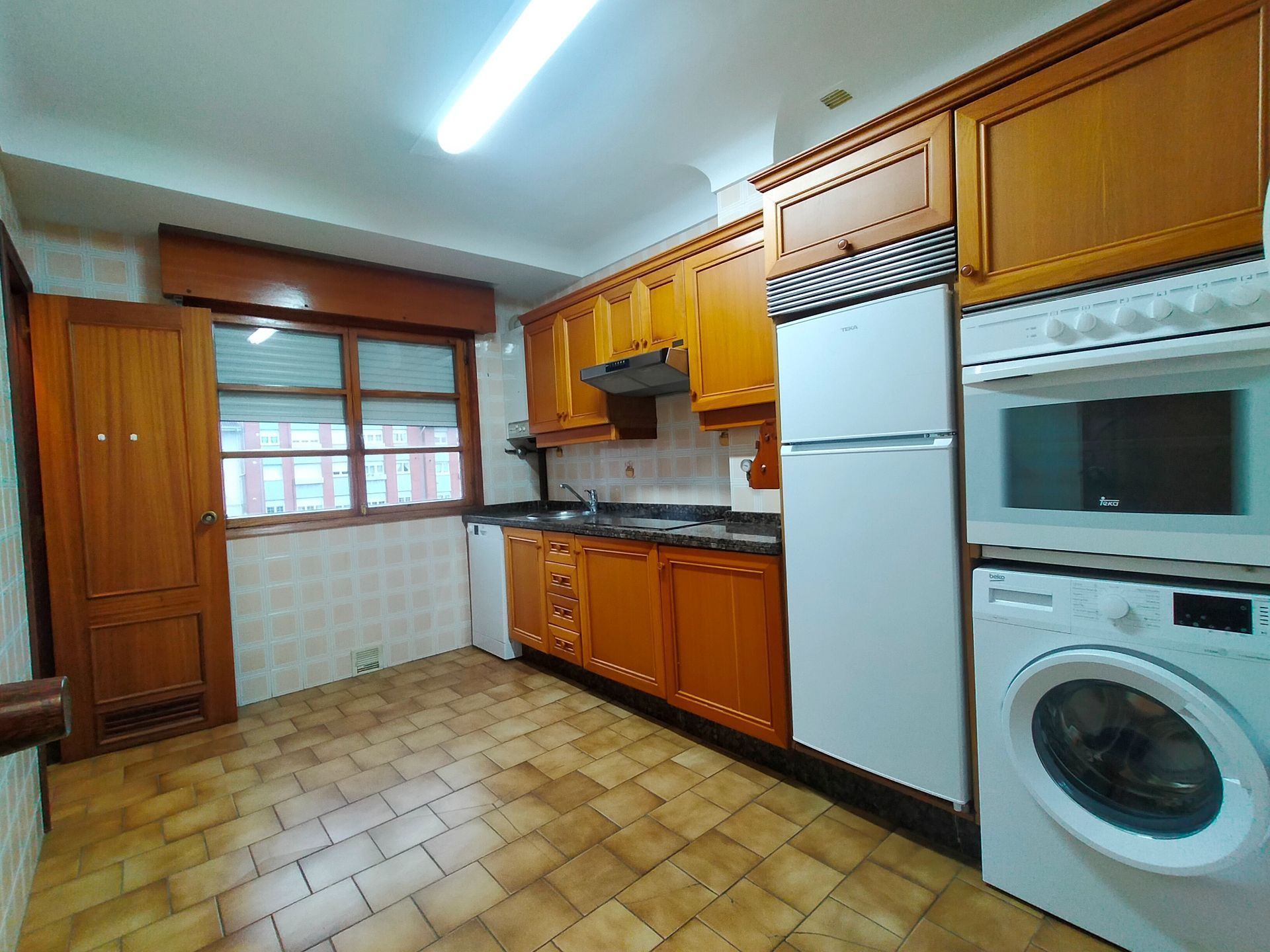 Kitchen of Flat for sale in Soto del Barco  with Heating and Storage room