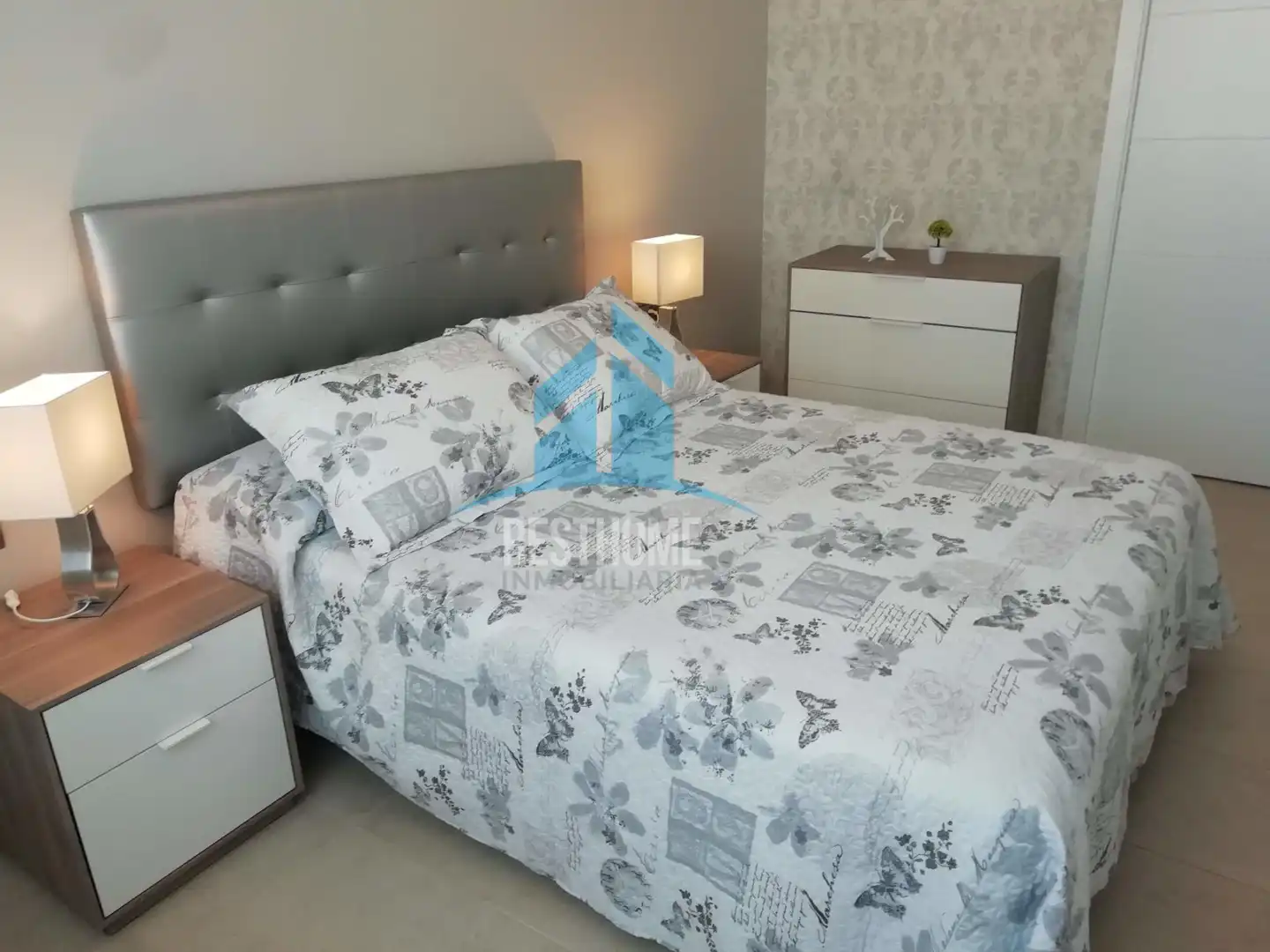 Habitación de Apartamento de alquiler en Cullera con Aire acondicionado, Jardín privado y Terraza