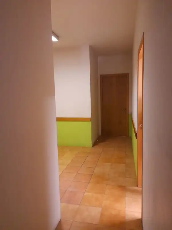 Ufficio in affitto a CLARA