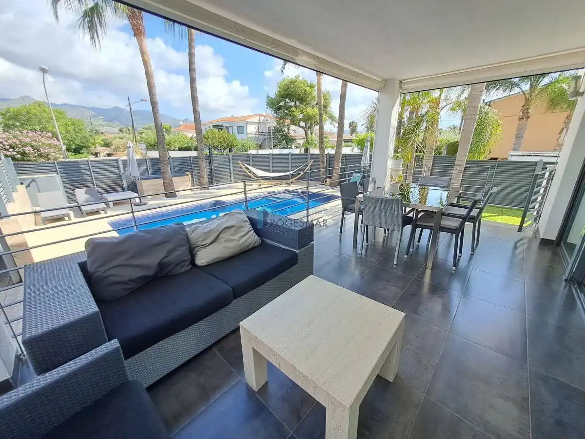 Casa adosada en venta en Benicasim / Benicàssim, Castellón