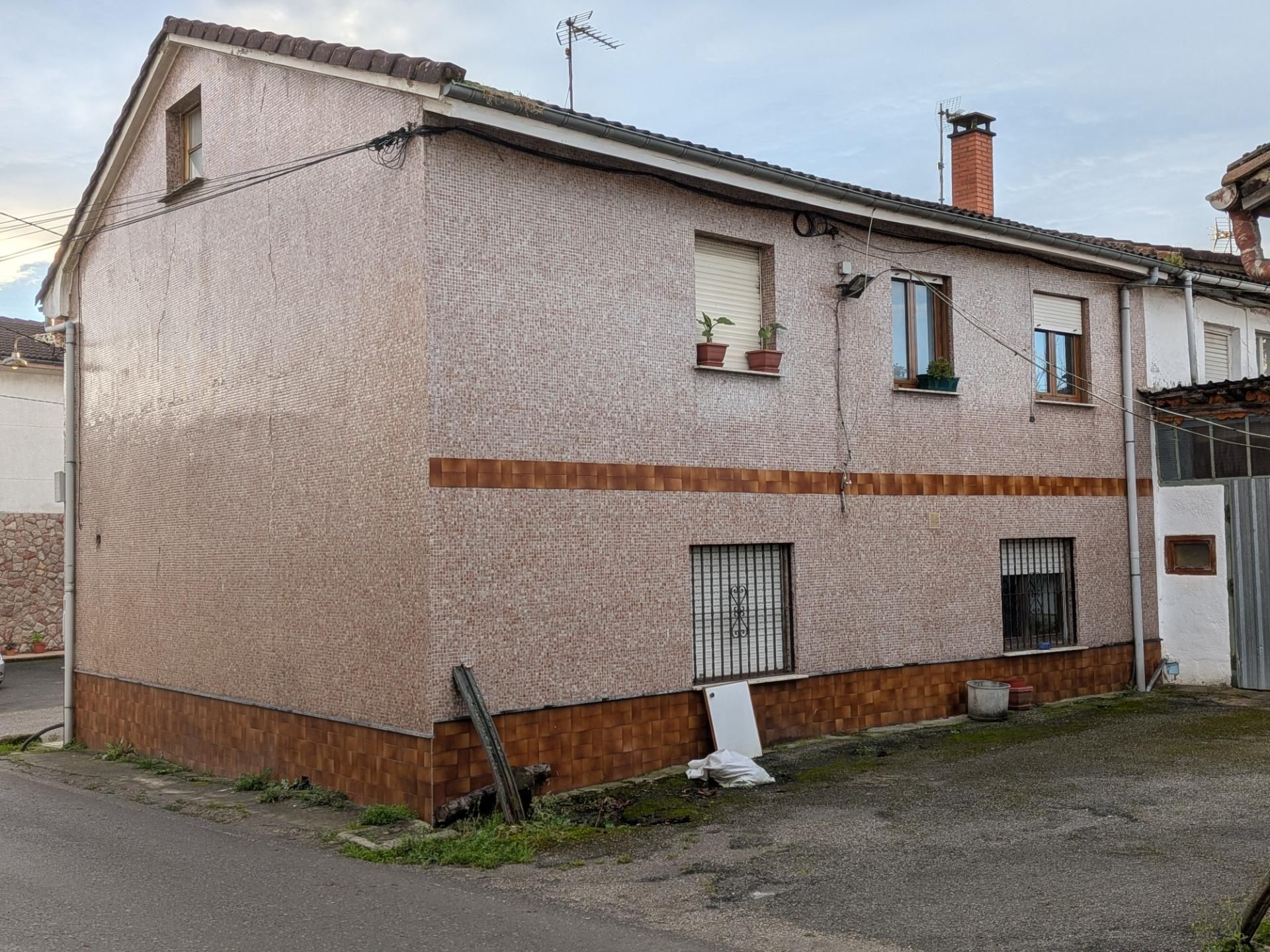 Vista exterior de Casa o xalet en venda en Siero amb Parquet