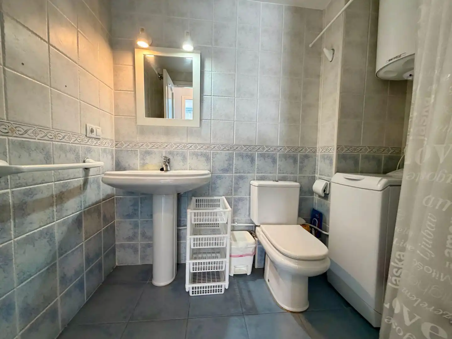 Bathroom of Flat for sale in Águilas  with Air Conditioner, Storage room and Furnished