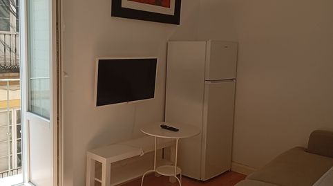 Foto 4 de Piso de alquiler en Ollerias, La Goleta - San Felipe Neri, Málaga Capital