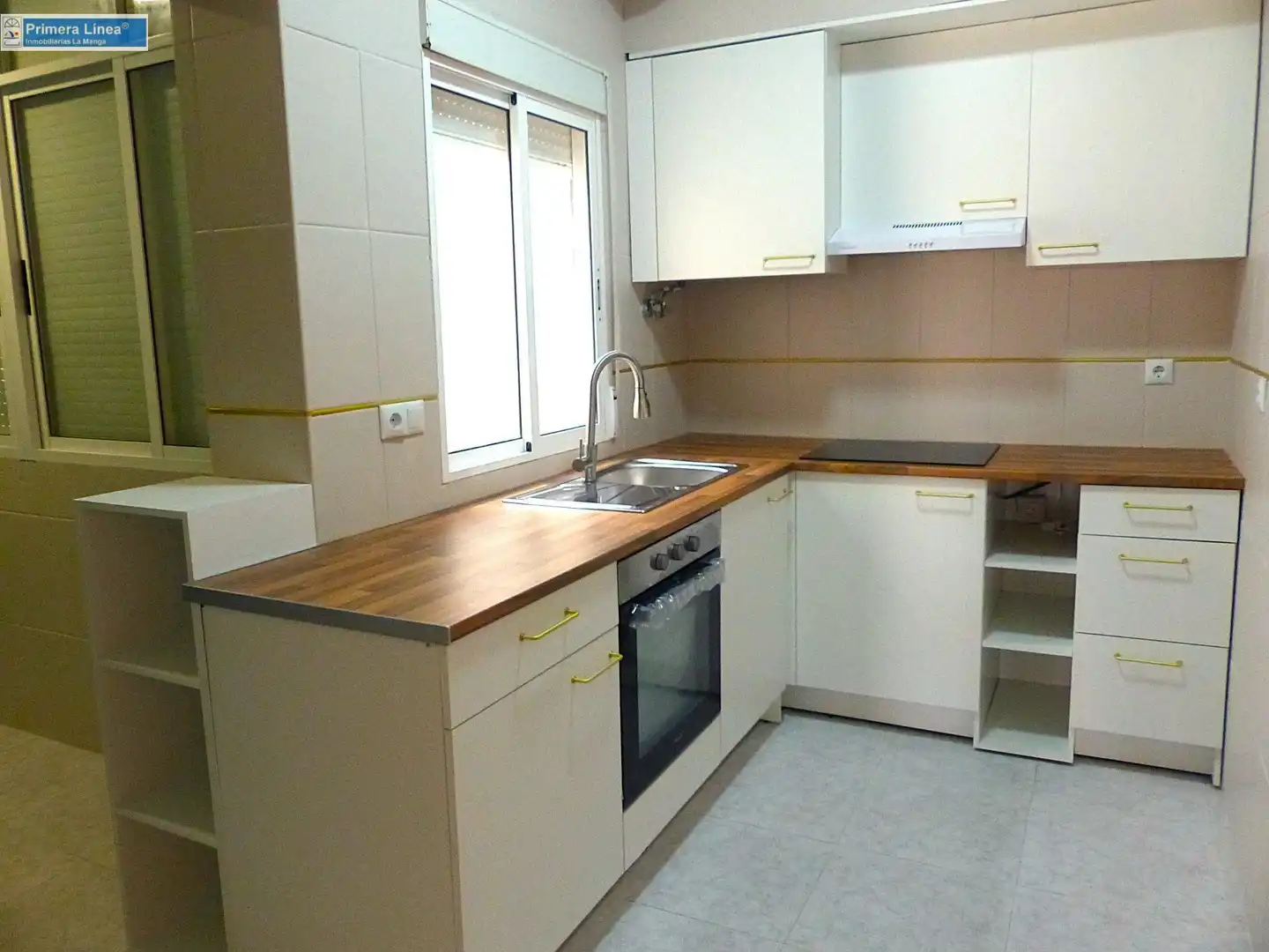 Cocina de Piso en venta en Cartagena con Aire acondicionado, Terraza y Trastero