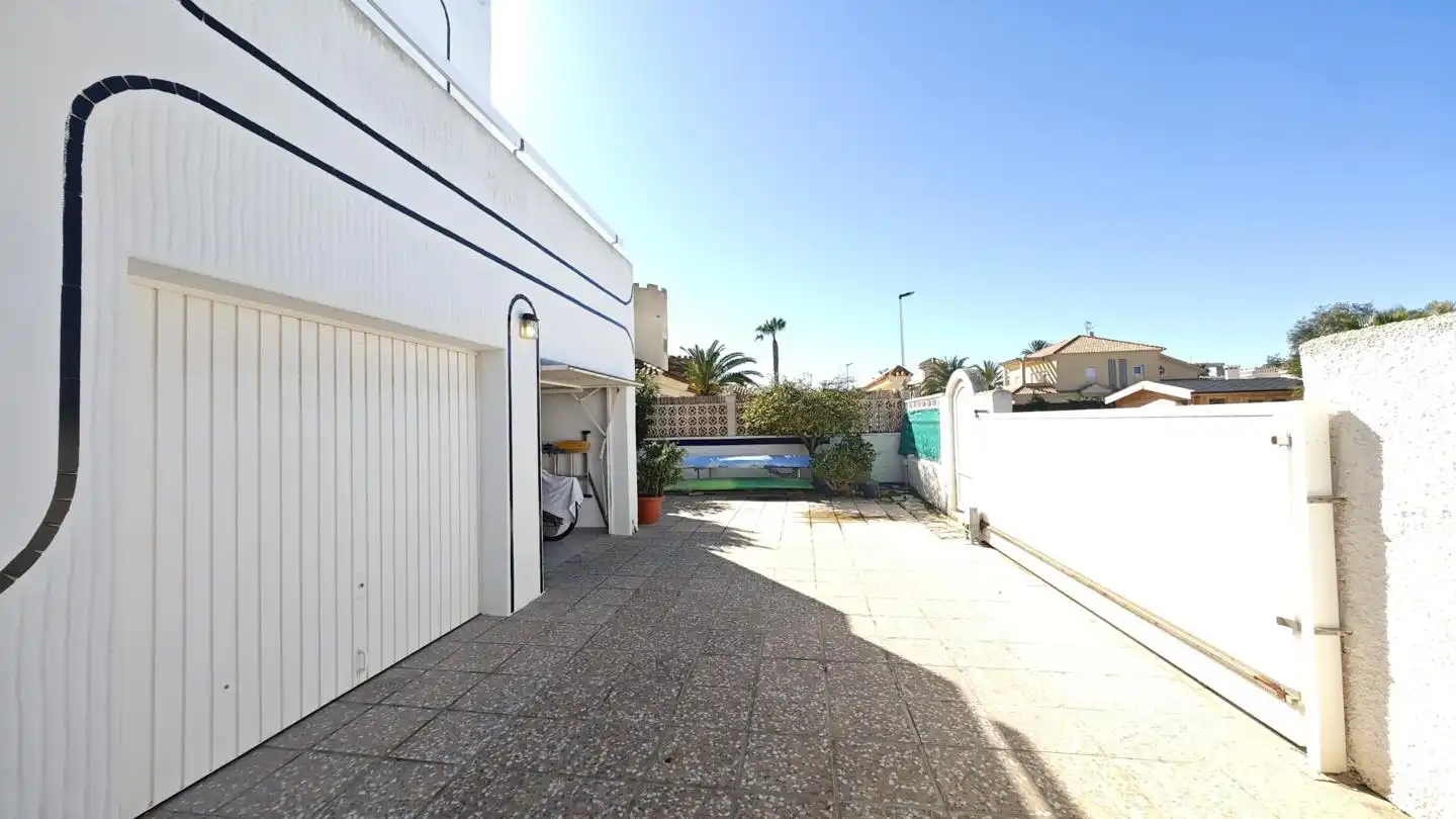 Exterior view of Houses for sale in La Manga del Mar Menor  with Air Conditioner, Heating and Private garden