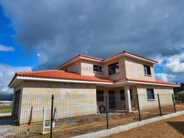 Villa avec jardin à vendre à LUGAR A PORTELA