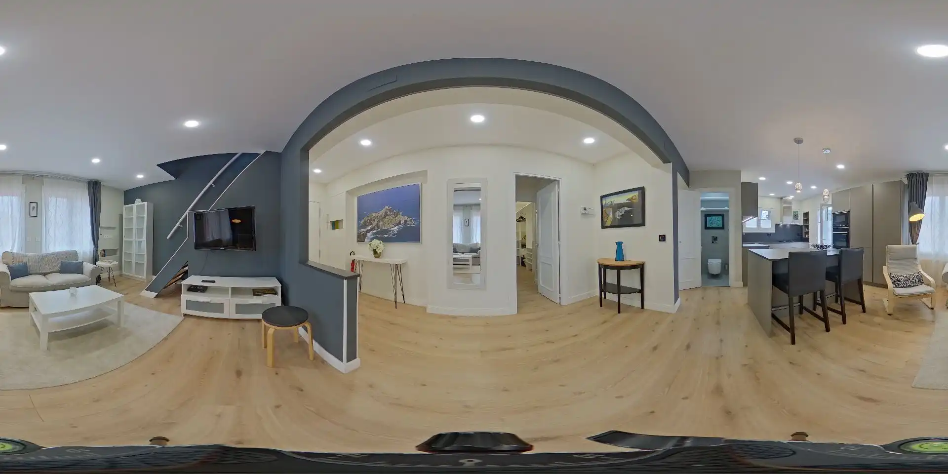 Sala d'estar de Pis en venda en Donostia - San Sebastián  amb Calefacció, Terrassa i Traster