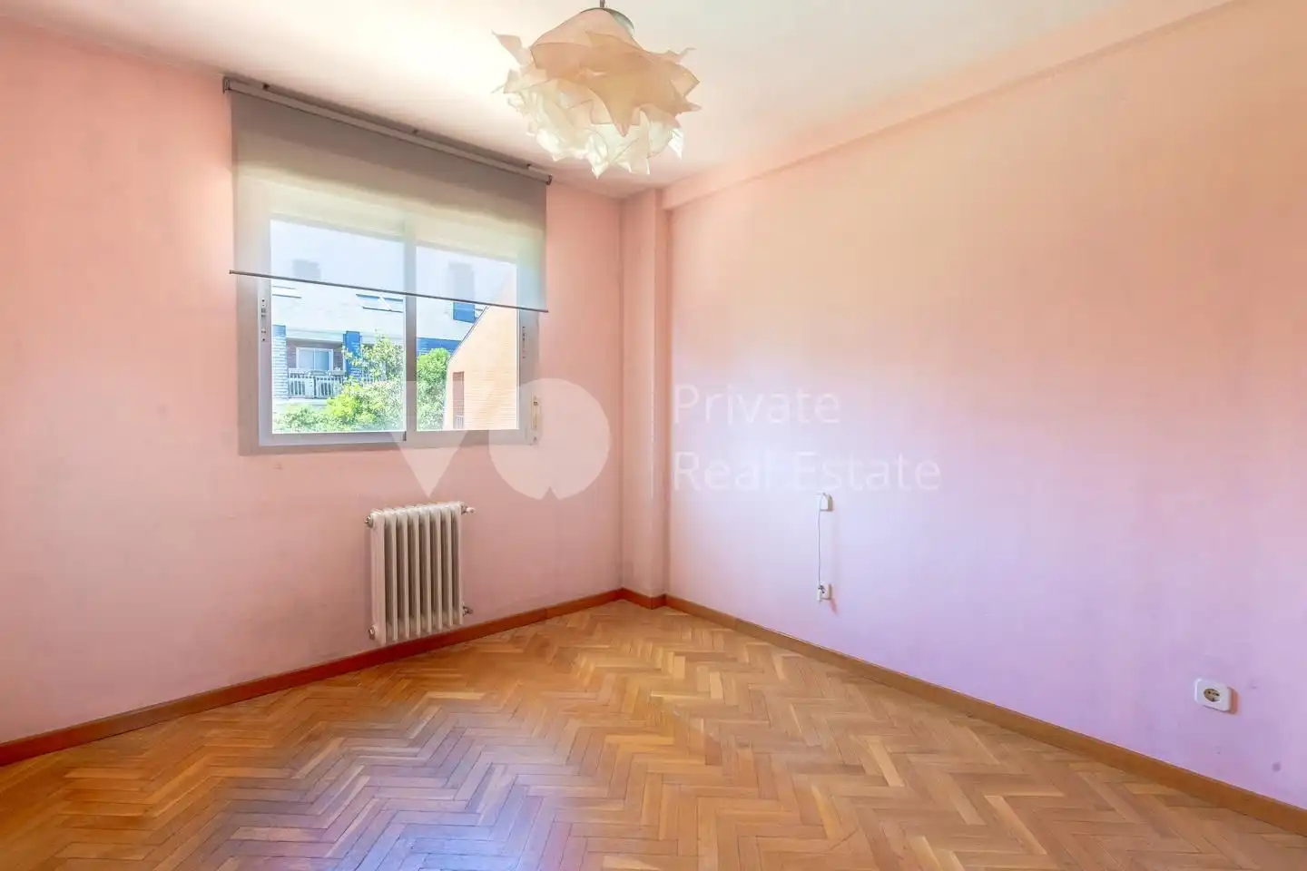 Habitación de Casa adosada en venta en Las Rozas de Madrid con Aire acondicionado, Calefacción y Jardín privado